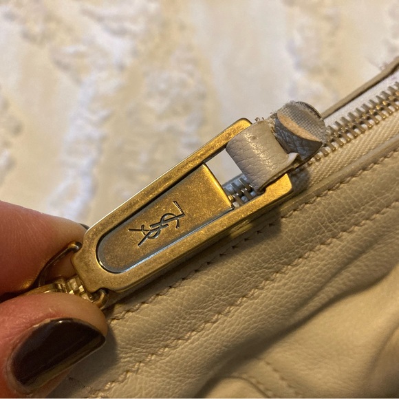 Authentic Saint Laurent downtown tote - Picture 4 of 10